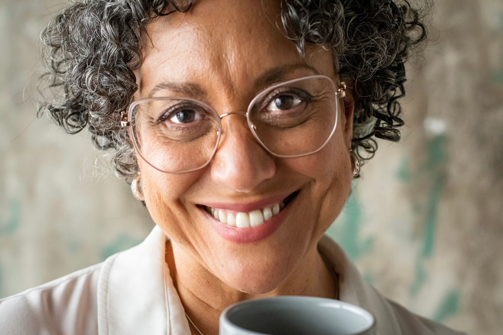 Helping female professionals find happiness with Mahara Wayman