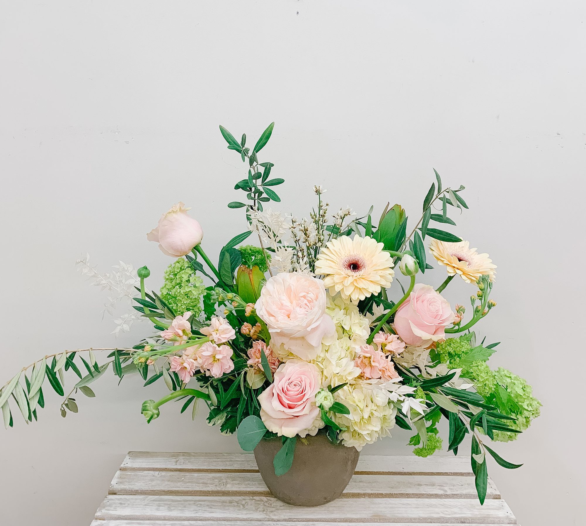 Creator of Earthly Designs - Black Earth Floral Gallery