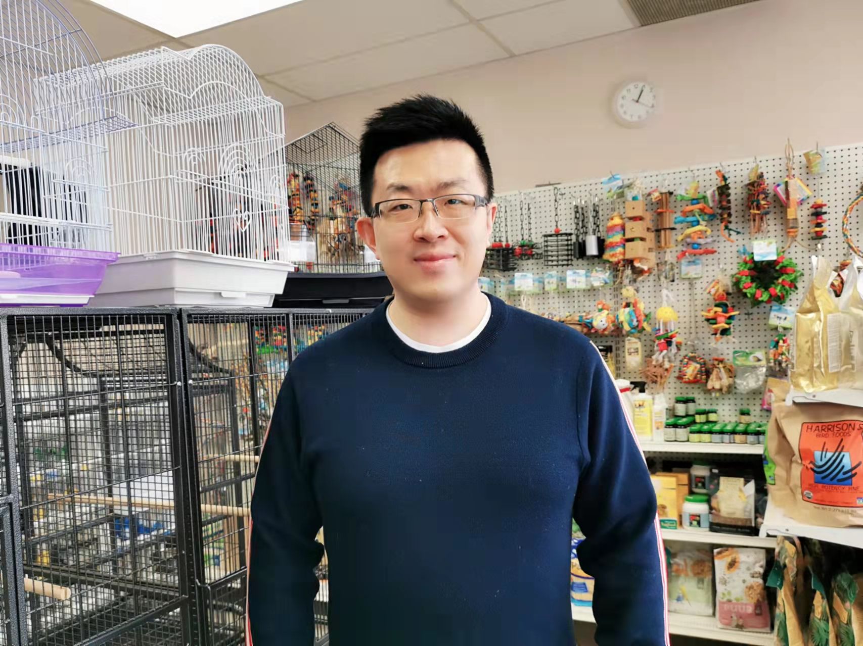 Glitter Pet Supplies - Matt Zhou