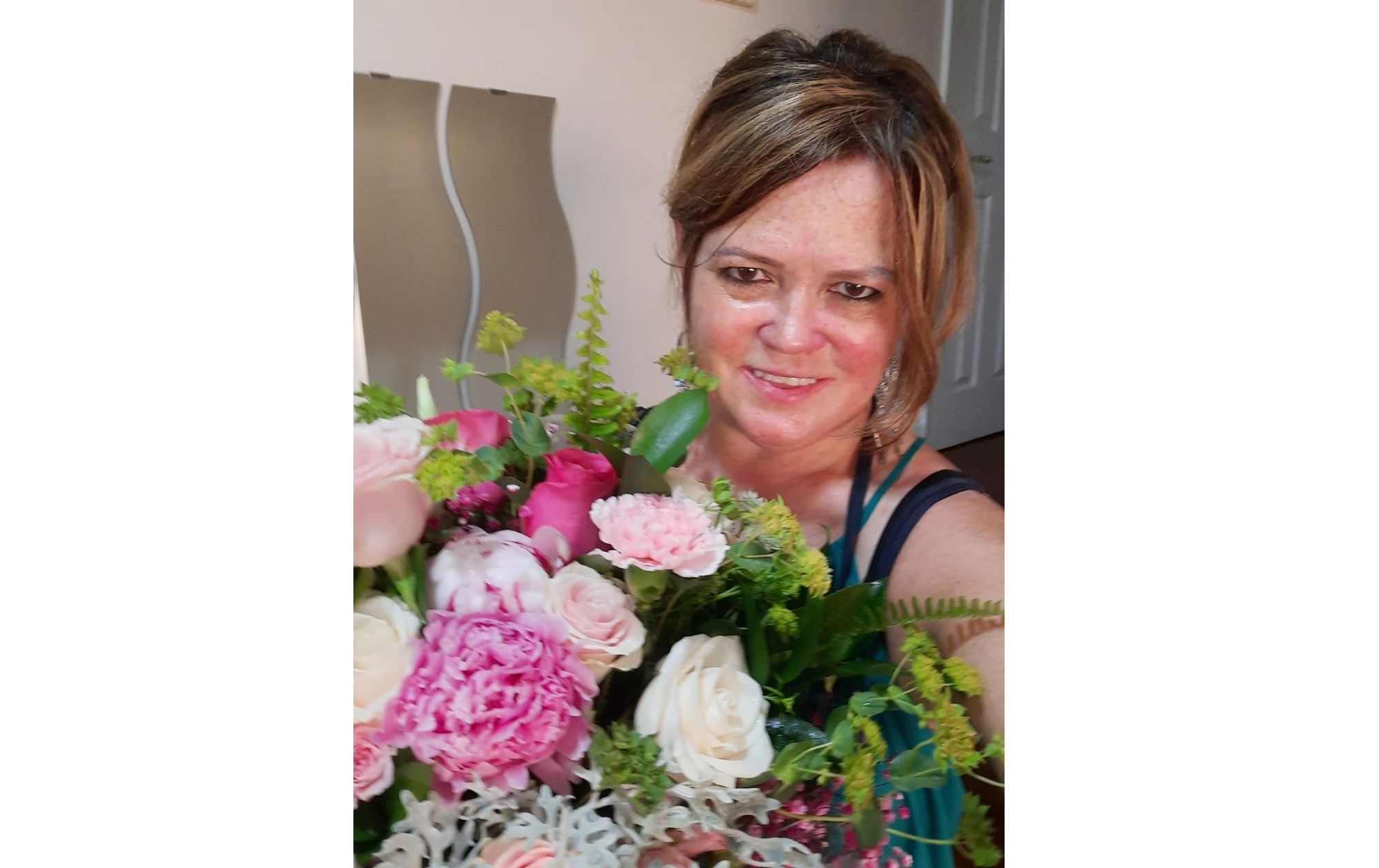 Sending Happiness - Nelia's Floral Design